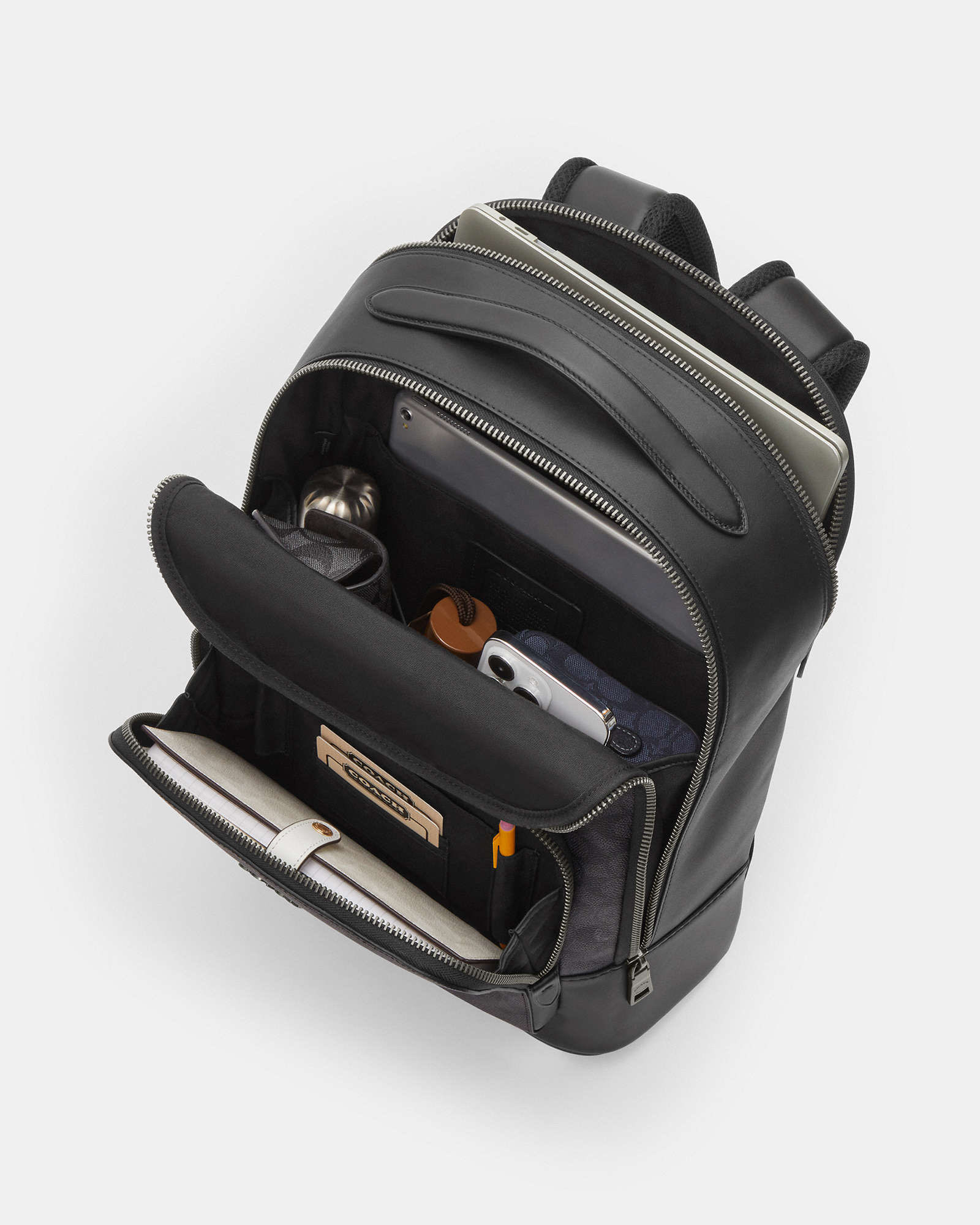 Foto 6 pulgar | Mochila Coach Monogram Negro In Signature Urbana Unisex