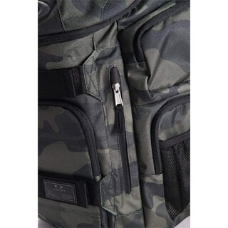 Foto 4 | Mochila Oakley Enduro 2.0 30l Core Camo Polyester Para Hombre - Venta Internacional.