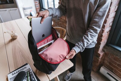 Foto 5 | Mochila Herschel Negra-Venta Internacional