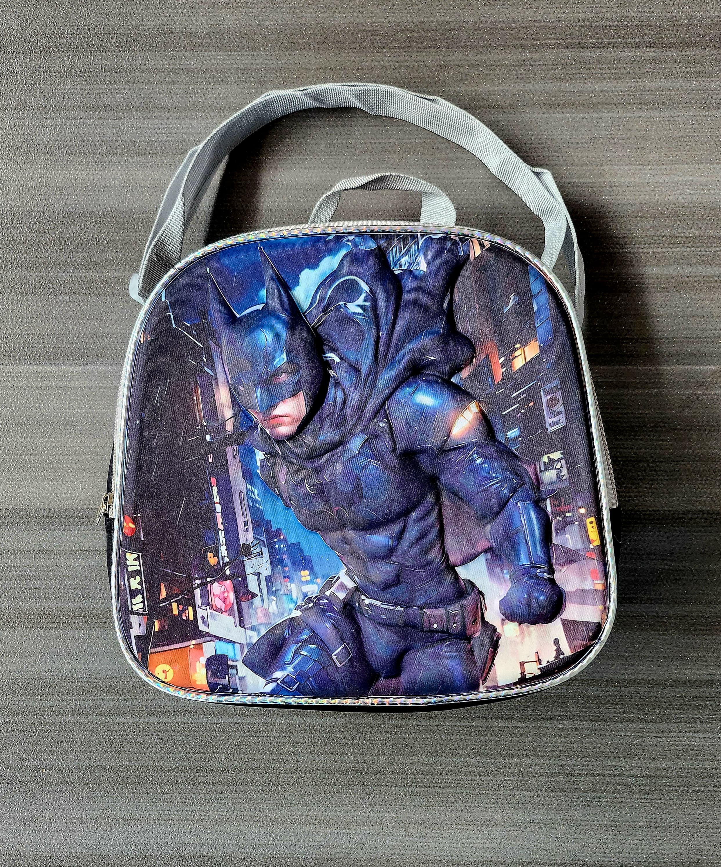 Foto 4 pulgar | Mochila Escolar Con Luz Led Incluye Lonchera Y Lapicera Con Diseño De Batman