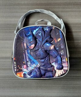 Foto 3 | Mochila Escolar Con Luz Led Incluye Lonchera Y Lapicera Con Diseño De Batman