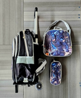 Foto 3 | Mochila Con Luz Led De Ruedas Desmontable Incluye Lonchera Y Lapicera Diseño De Batman
