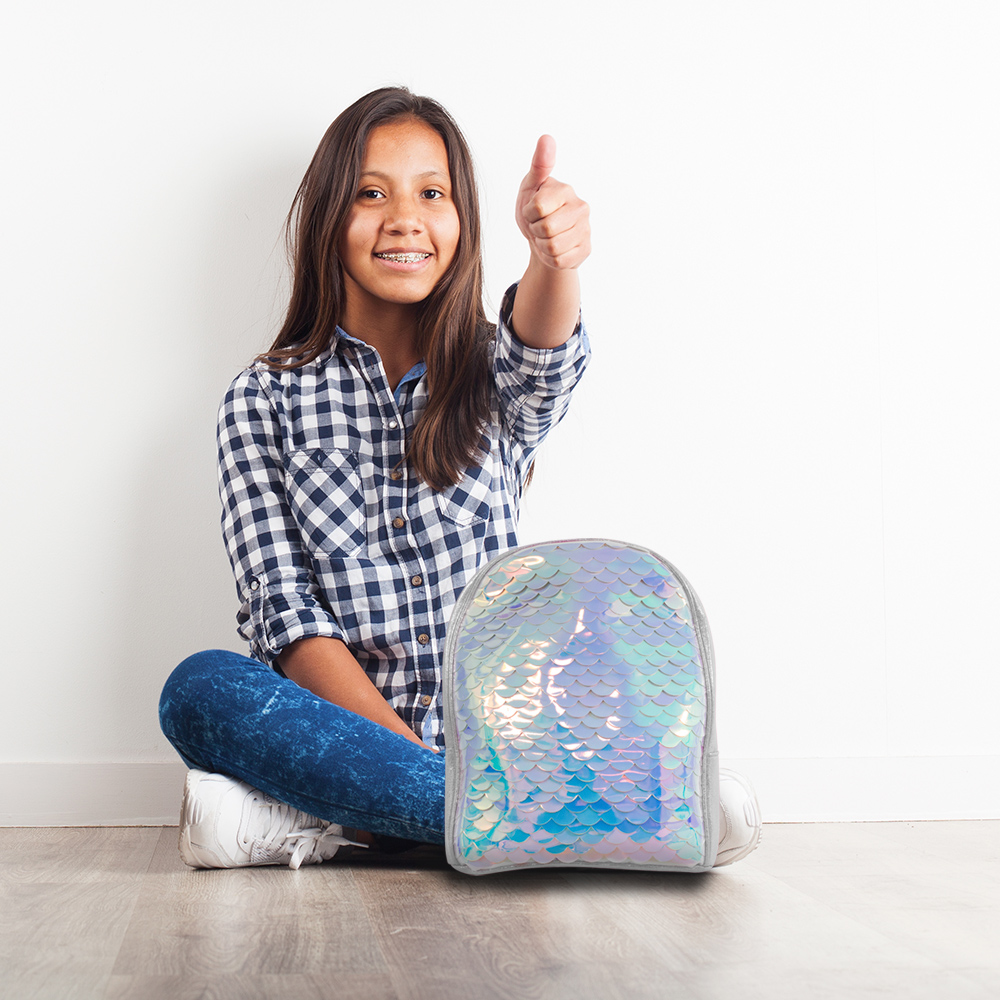 Foto 4 pulgar | Mochila Importadora La Merced FA-1108-PL color Plata con Escamas de Sirena