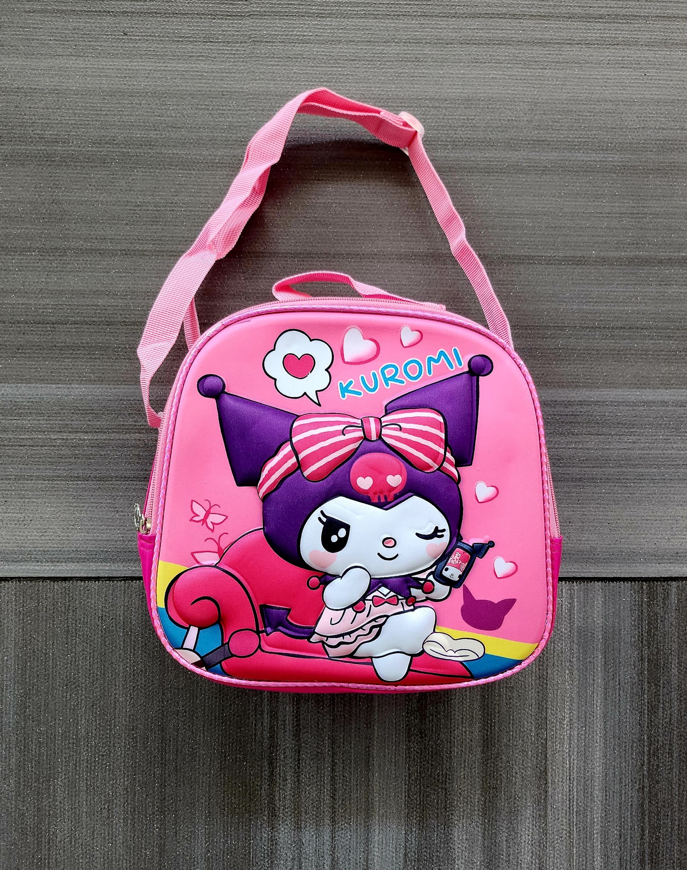 Foto 4 pulgar | Mochila Escolar Con Luz Led Incluye Lonchera Y Lapicera Con Diseño De Kuromi