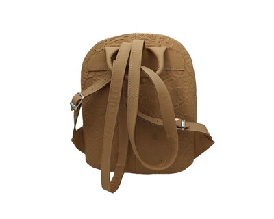 Foto 4 | Mochila En Piel Vacuno Cincelada Fana Karolina Camel