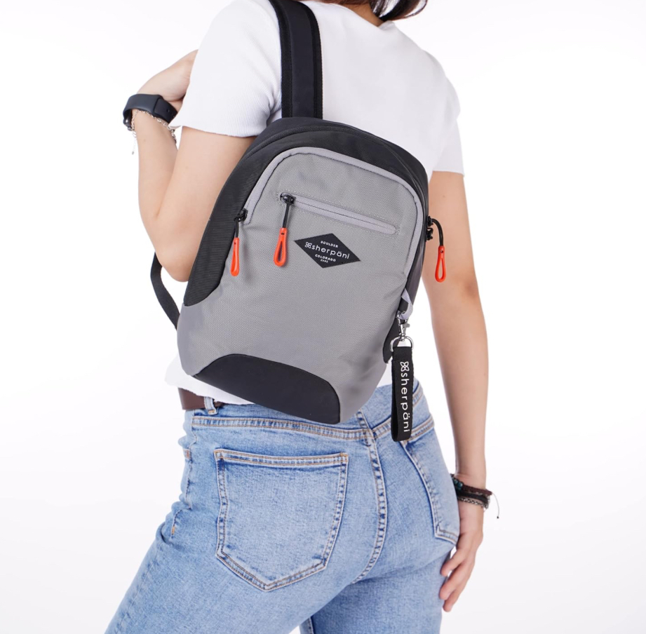 Foto 4 pulgar | Mini Mochila Sherpani Vespa Gris