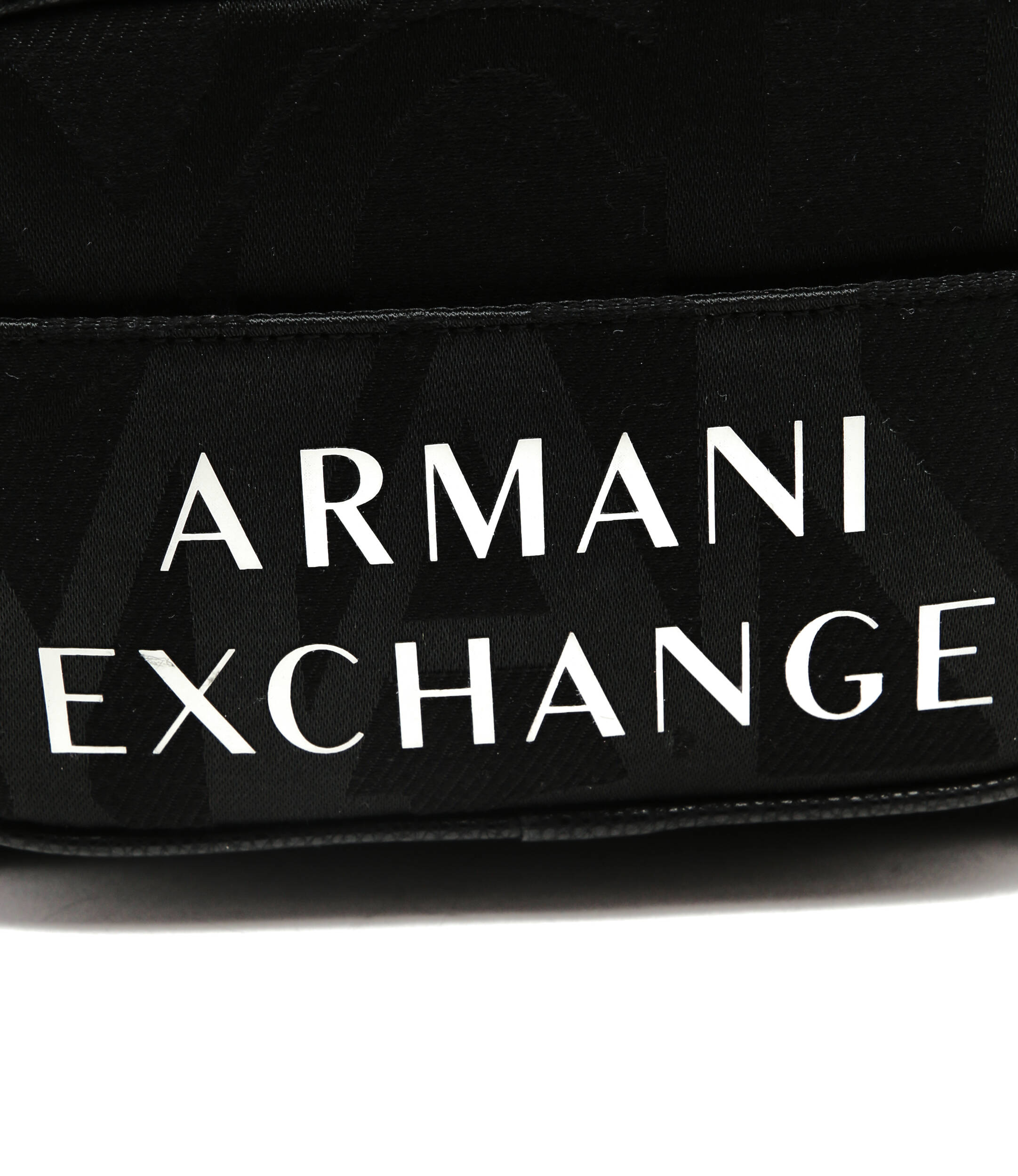 Foto 8 pulgar | Mochila Armani Exchange Bolso Monograma Logo Negro Para Mujer Pequeña Y Práctica