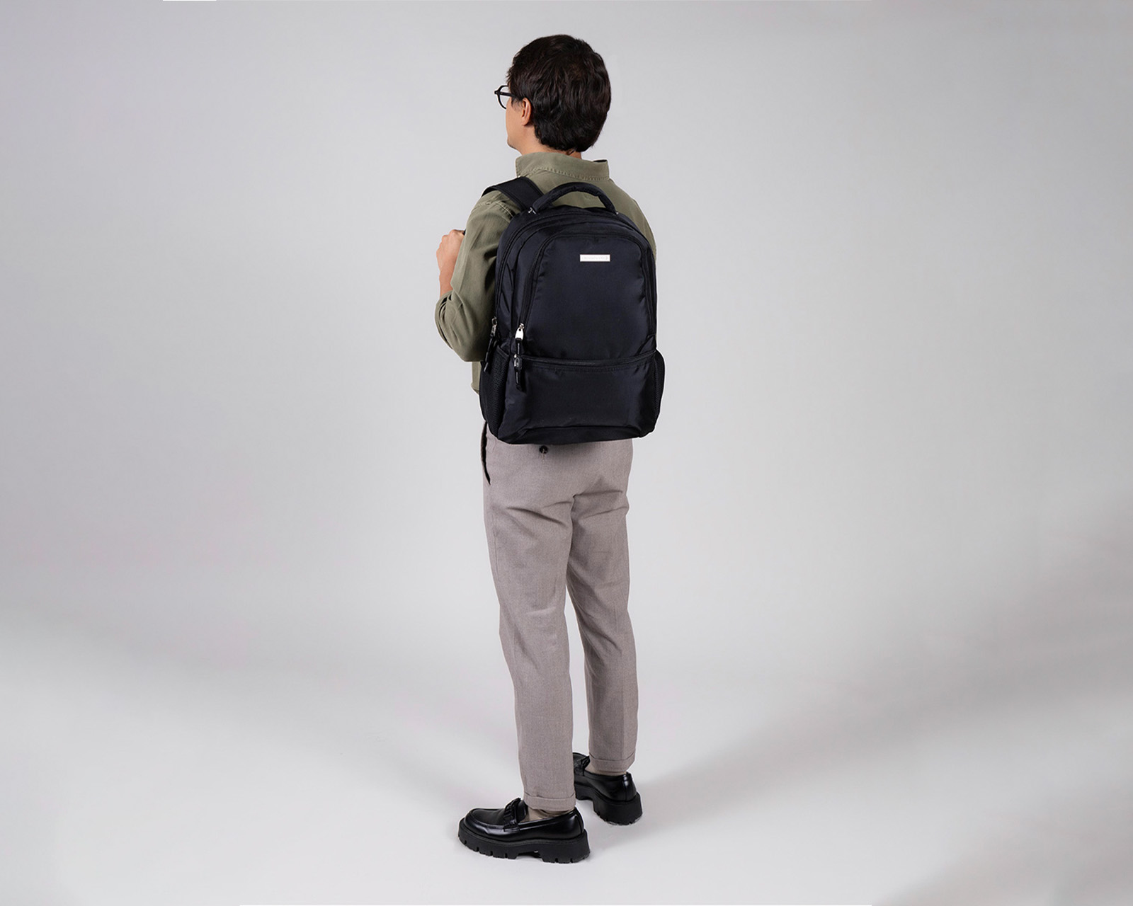 Foto 9 pulgar | Mochila Grande Chenson Pro Para Hombre Merlot Negro Con Porta Laptop De Hasta 15''.