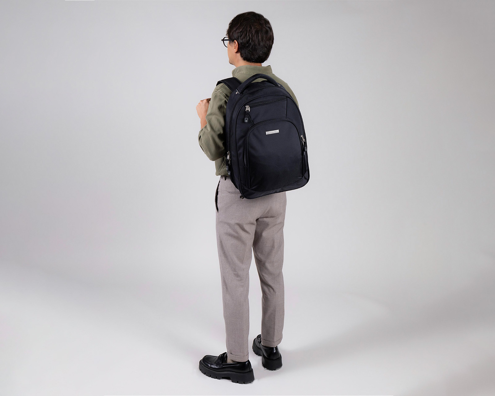 Foto 8 | Mochila Grande Chenson Pro Para Hombre Kazio Negro Con Porta Laptop De Hasta 15''.