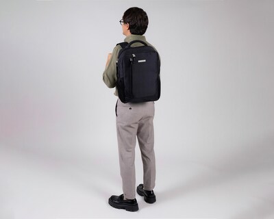 Foto 8 | Mochila Grande Chenson Pro Para Hombre Evan Negro Con Porta Laptop De Hasta 15''.