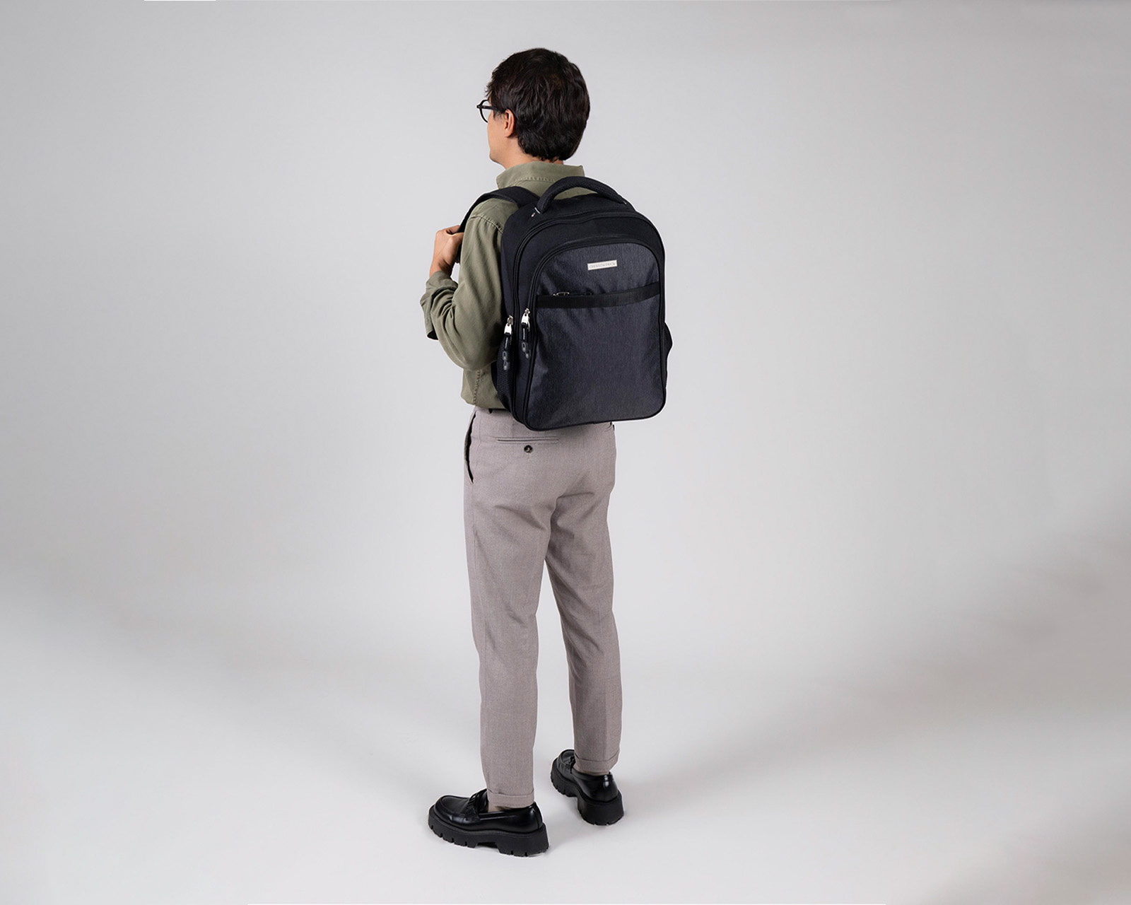 Foto 9 pulgar | Mochila  Grande Chenson Pro Para Hombre Heri Negro Con Porta Laptop De Hasta 15''.