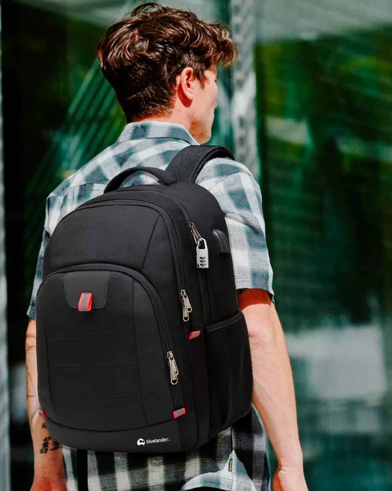 Foto 4 | Mochila Antirrobo Con Candado Y  Puerto Usb Capacidad 30 L Negro Bluelander