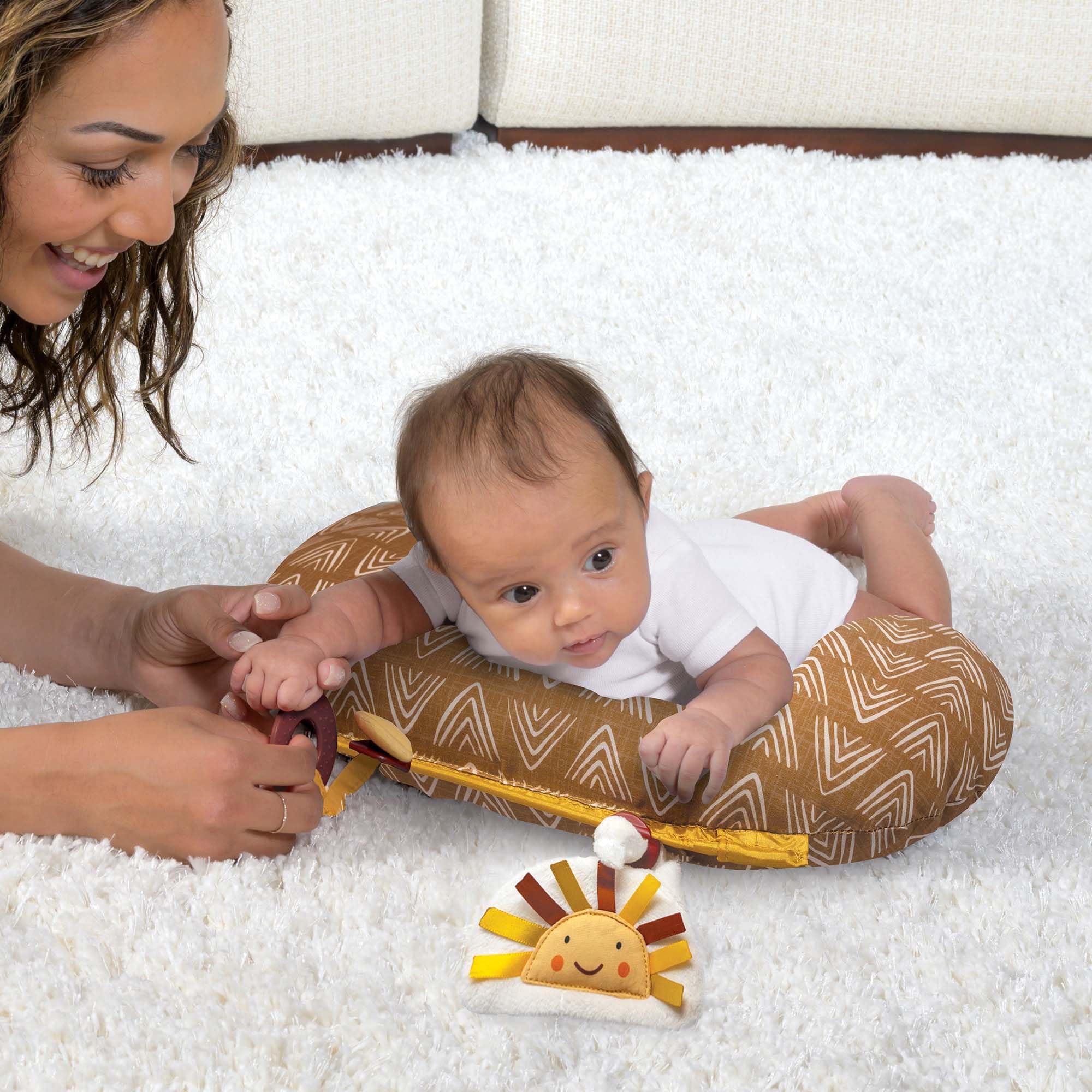 Foto 4 pulgar | Tummy Time Prop Boppy Golden Sun Con Flechas Y 2 Juguetes - Venta Internacional.