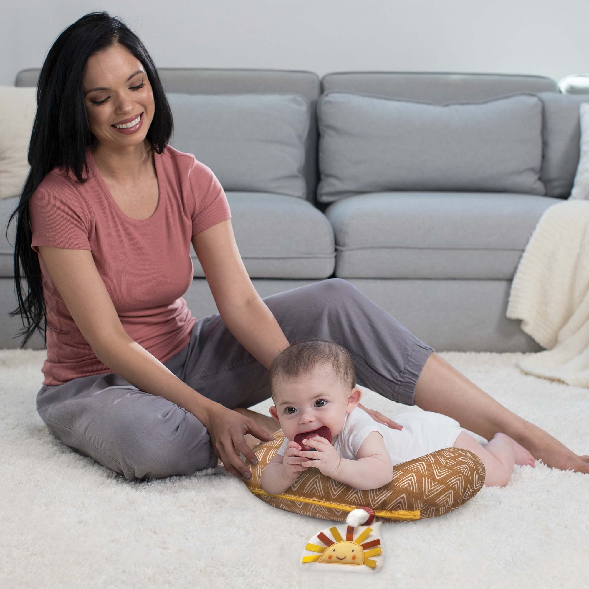 Foto 5 pulgar | Tummy Time Prop Boppy Golden Sun Con Flechas Y 2 Juguetes - Venta Internacional.