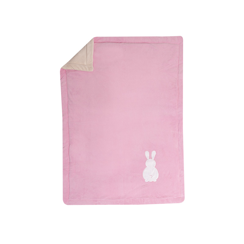 Cobertor Bordado Chiqui Mundo Conejita color Rosa