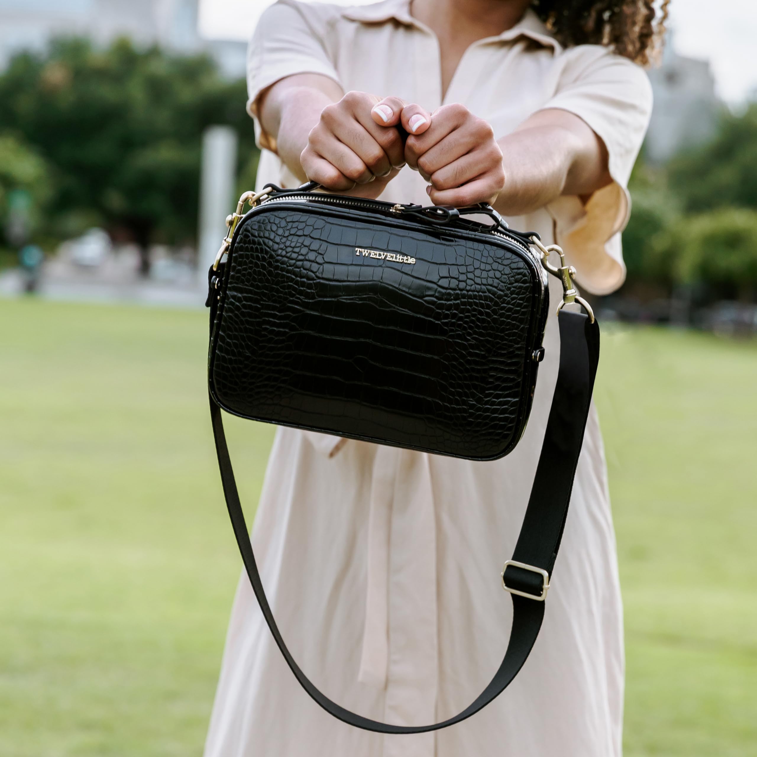 Foto 7 pulgar | Bolso Bandolera Diaper Clutch Twelvelittle Luxe Black Croc - Venta Internacional.