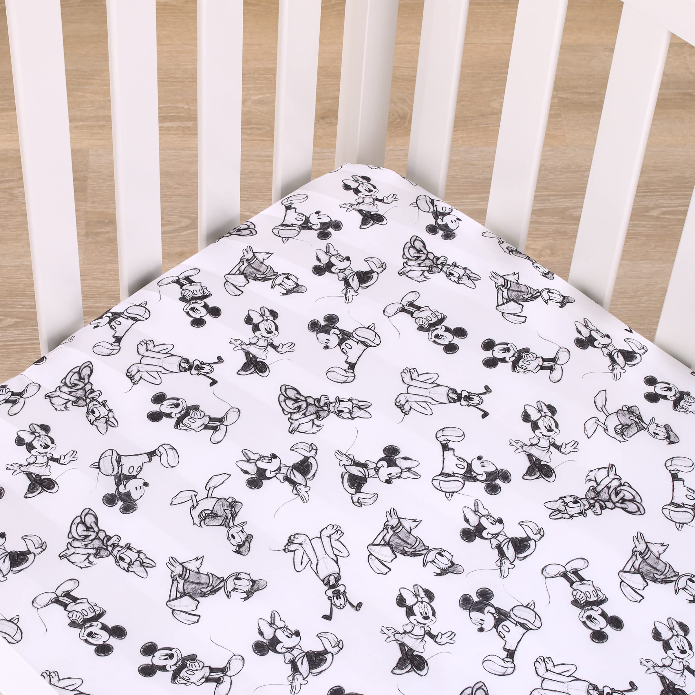 Foto 4 pulgar | Sábana Para Cuna Disney Mickey Mouse, Color Carbón, Negro Y Blanco, Poliéster - Venta Internacional.