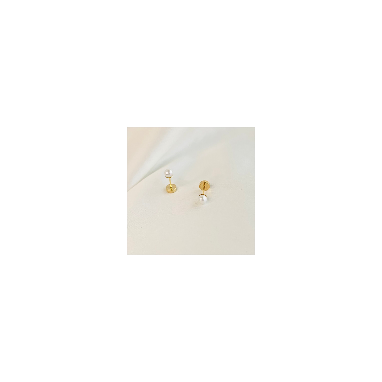 Foto 2 pulgar | Abridor De Aretes Con Perlas En Oro De 18 K - Venta Internacional.