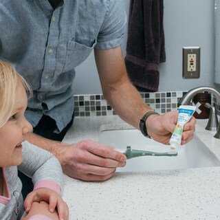 Foto 4 | Cepillo De Dientes Dr. Brown's, Dinosaurio Verde Para Bebés Y Niños Pequeños De 1 A 4 Años - Venta Internacional.