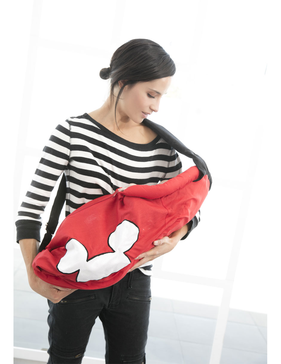 Foto 2 | Rebozo Chiqui Mundo Mickey color Rojo