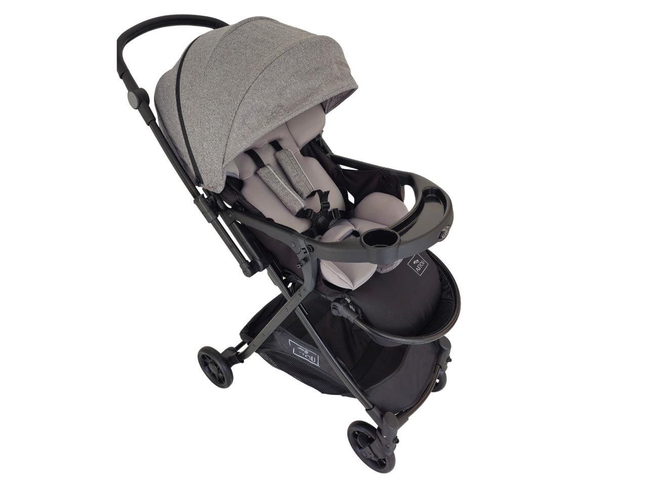 Foto 4 pulgar | Carriola Para Bebé Aeiou Suiza Con Capota Amplia Light Grey
