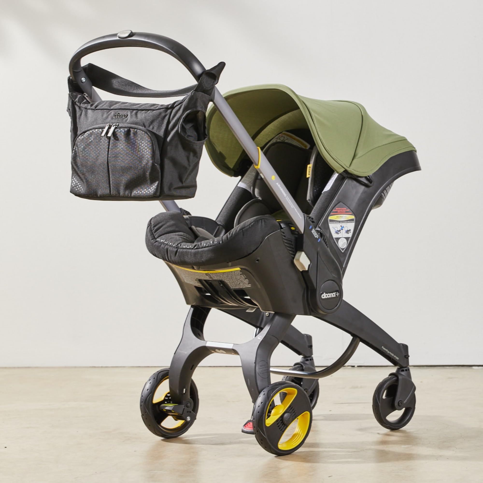 Foto 6 pulgar | Bolsa Essentials Doona Nitro Negra Con Cambiador - Venta Internacional.