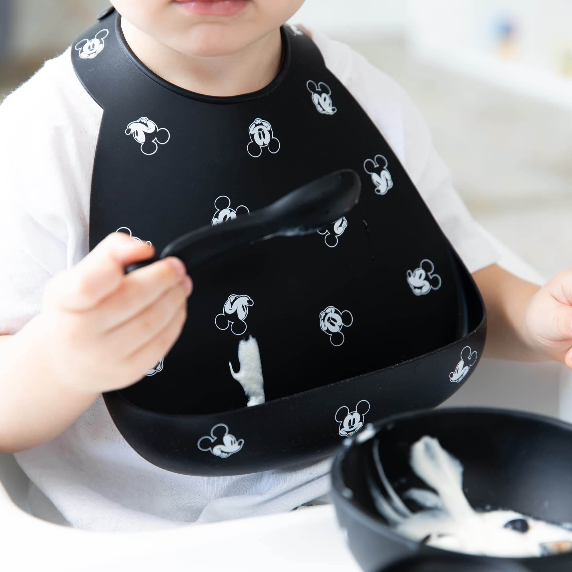 Foto 5 pulgar | Babero de Silicona Bumkins Disney para Bebés - Venta Internacional