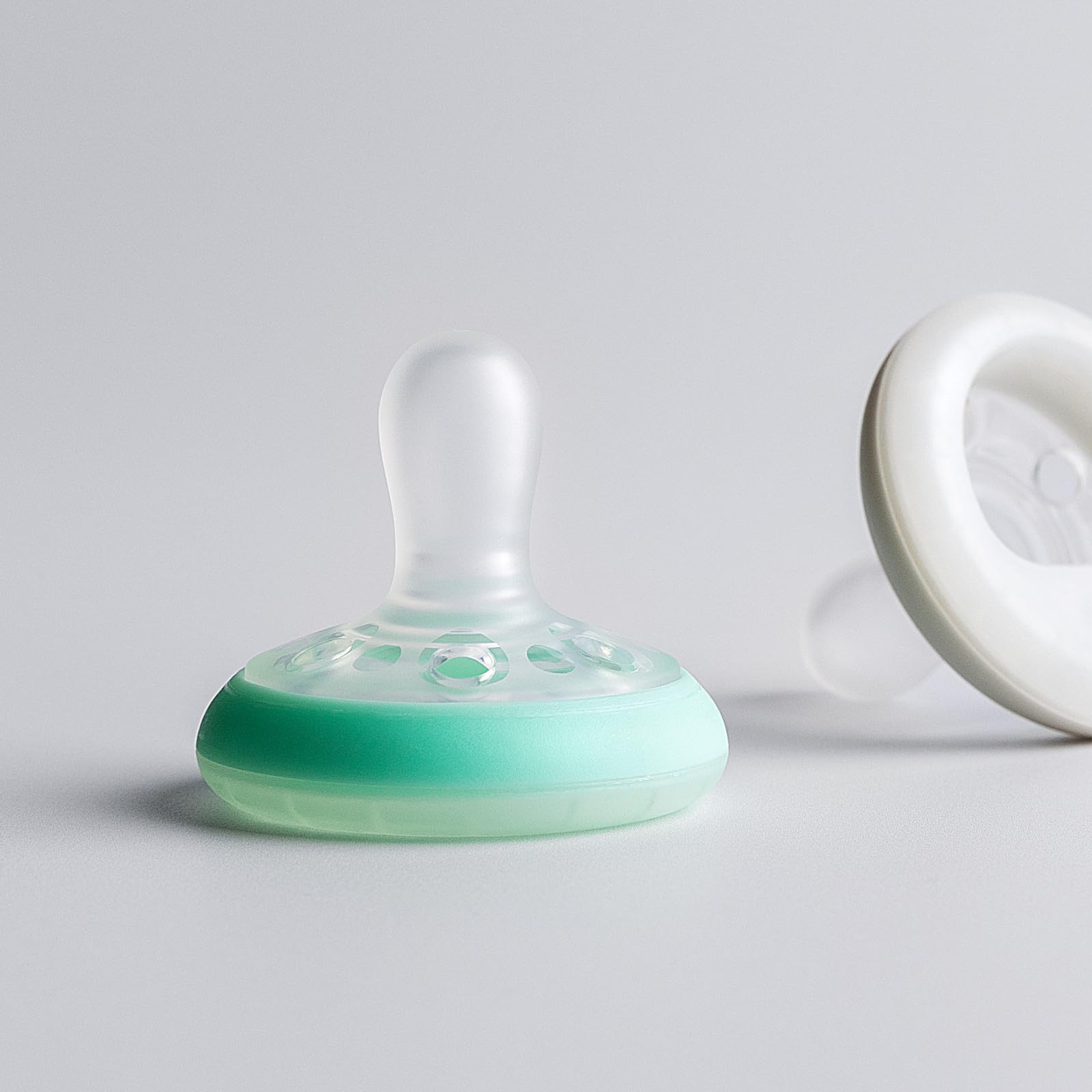 Foto 6 pulgar | Chupete Tommee Tippee Breast-like Night De 6 A 18 M, 4 Unidades, Rosa Y Amarillo - Venta Internacional.
