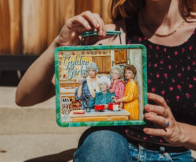 Foto 3 | Lonchera Toynk The Golden Girls De Metal Fundido Retro - Venta Internacional.