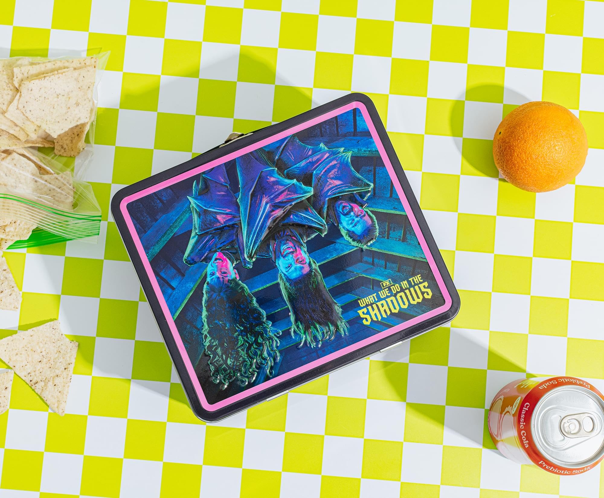 Foto 8 pulgar | Lunchbox Toynk What We Do In The Shadows Metal De Estilo Retro - Venta Internacional.