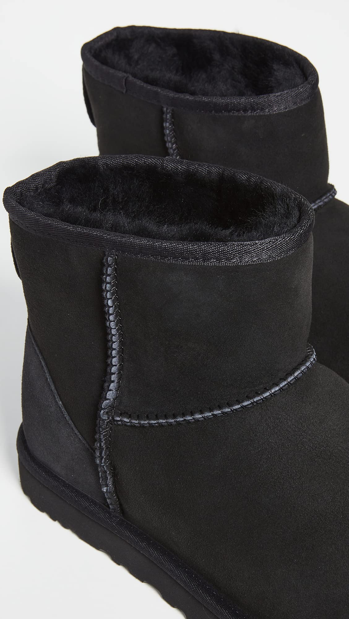 Foto 4 pulgar | Bota Ugg Classic Mini Para Hombre, Color Negro - Venta Internacional.