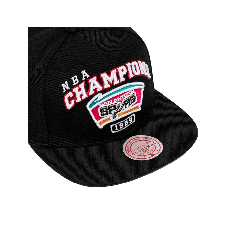 Foto 2 pulgar | Gorra Mitchell & Ness Champs Hwc San Antonio Spurs Black Color Negro