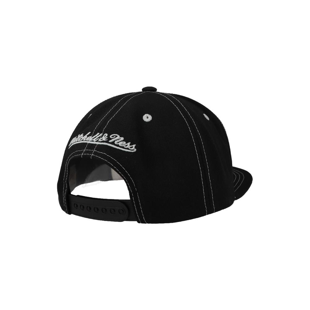 Foto 3 pulgar | Gorra Mitchell & Ness Milwauke Bucks-os NBA color Negro