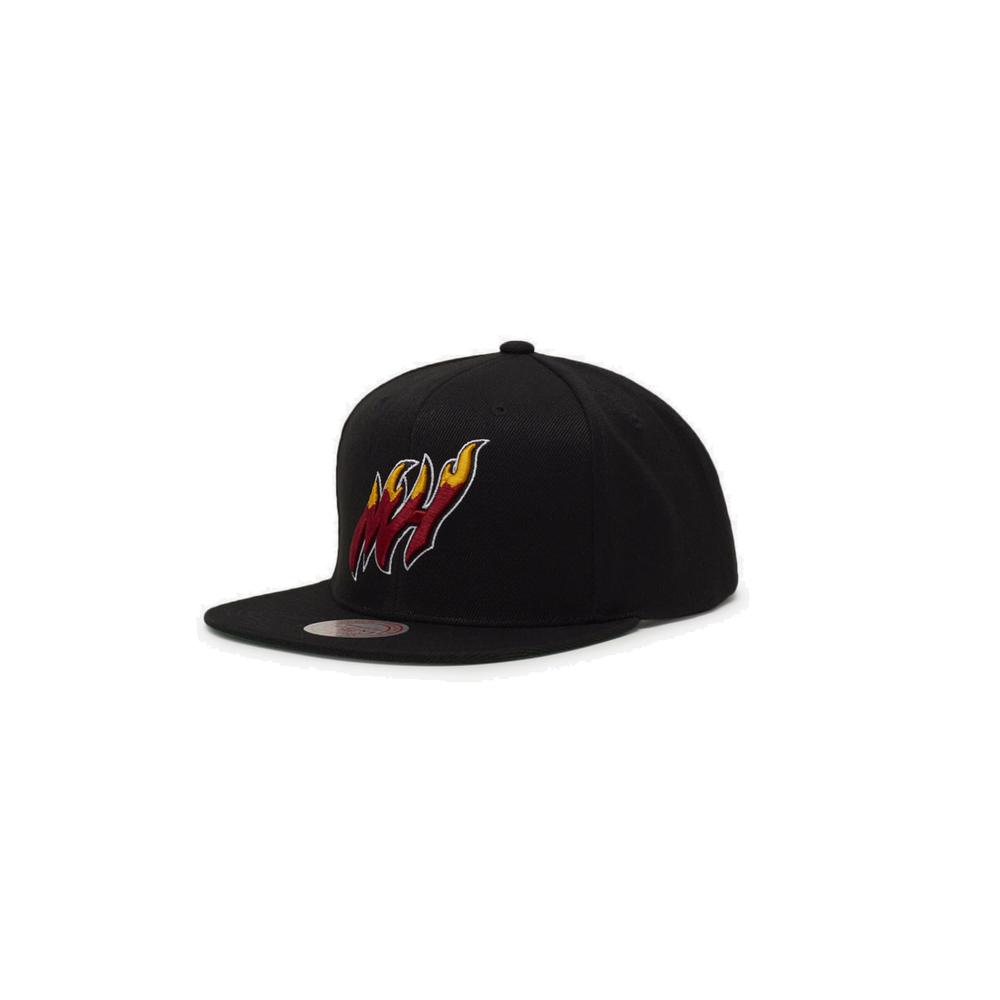 Foto 4 pulgar | Gorra Mitchell & Ness Miami Heat Core Basic NBA Negra