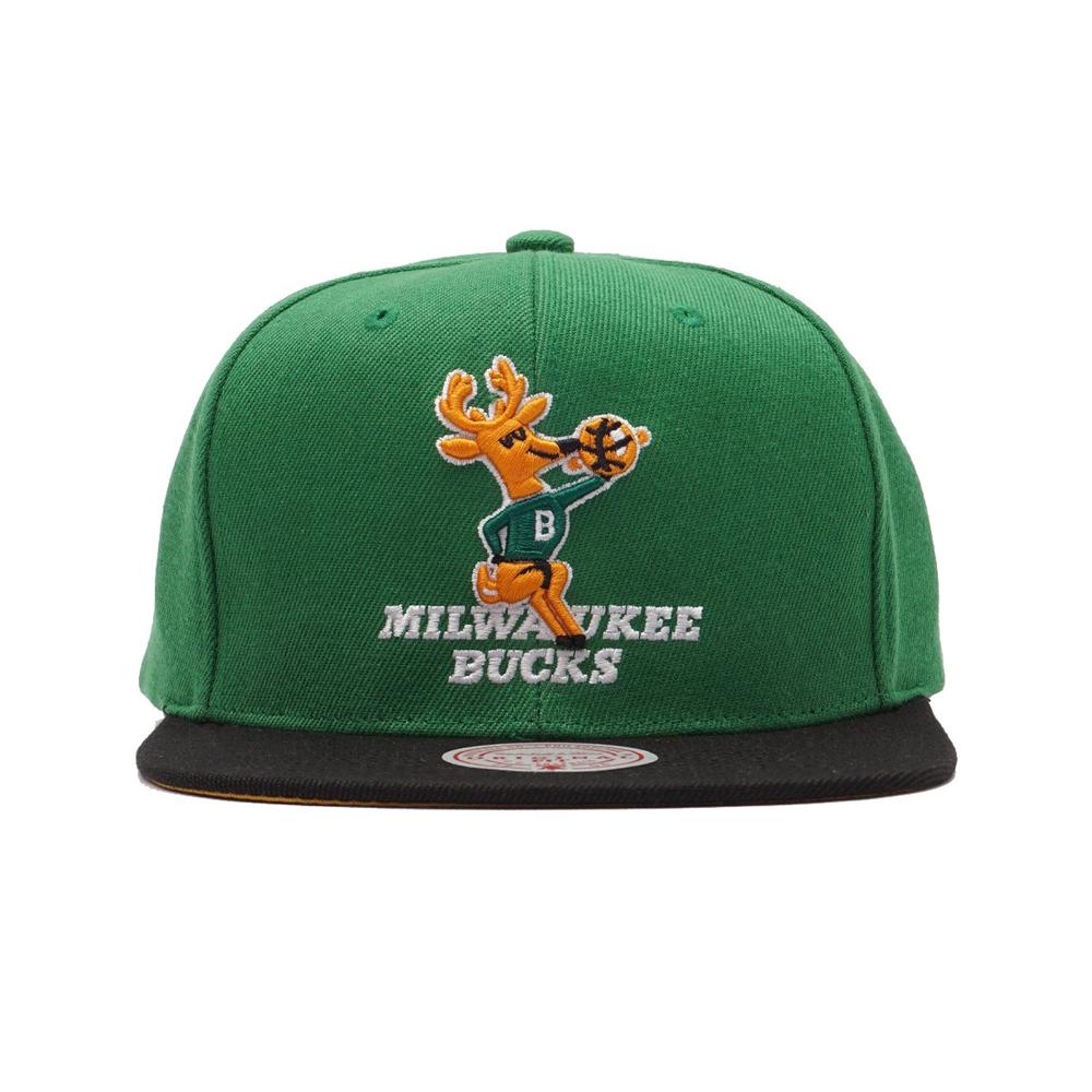 Gorra Mitchell & Ness Milwaukee Bucks Hwc Core Basic NBA Verde $729