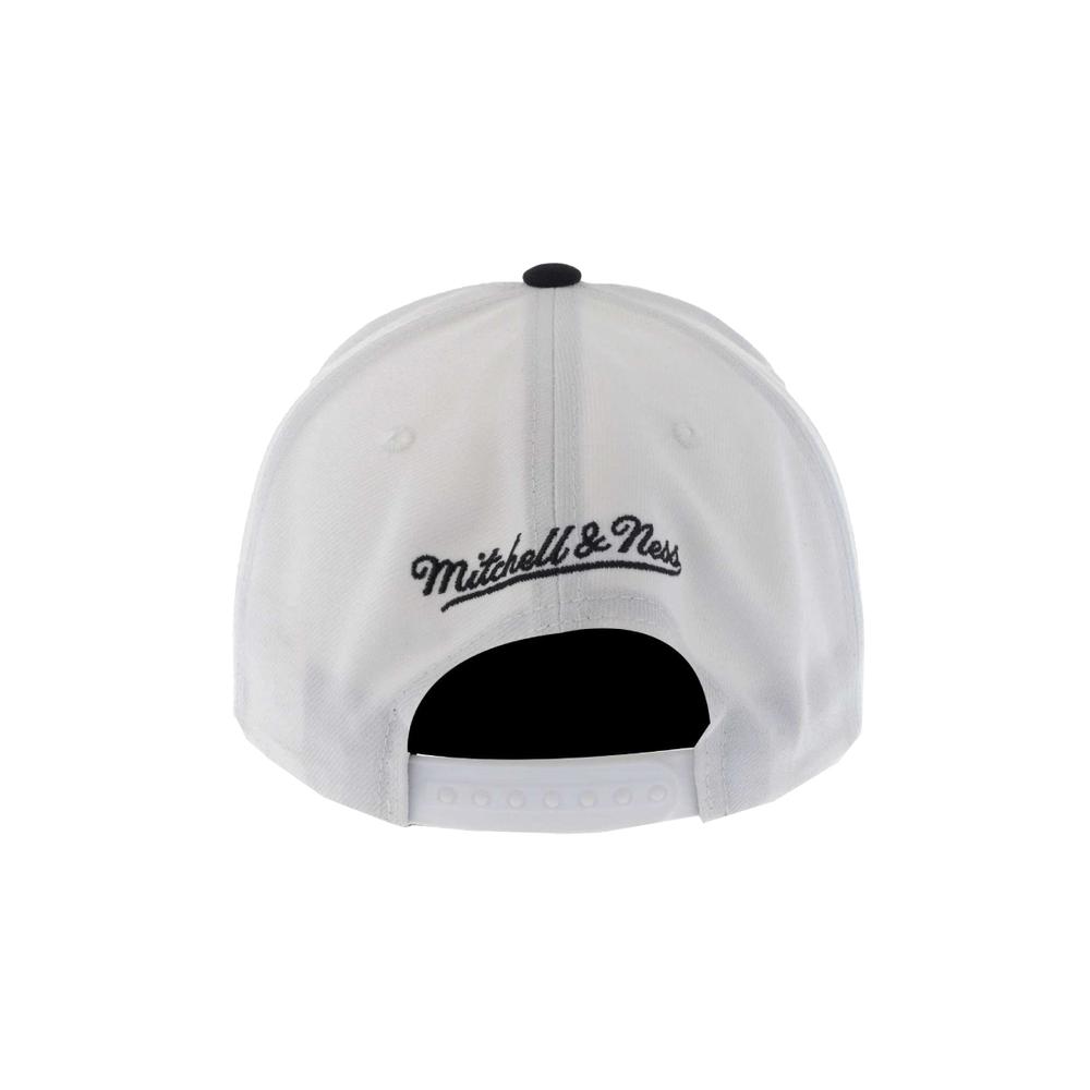 Foto 5 pulgar | Gorra Mitchell & Ness Spurs Core Basic NBA color Blanco