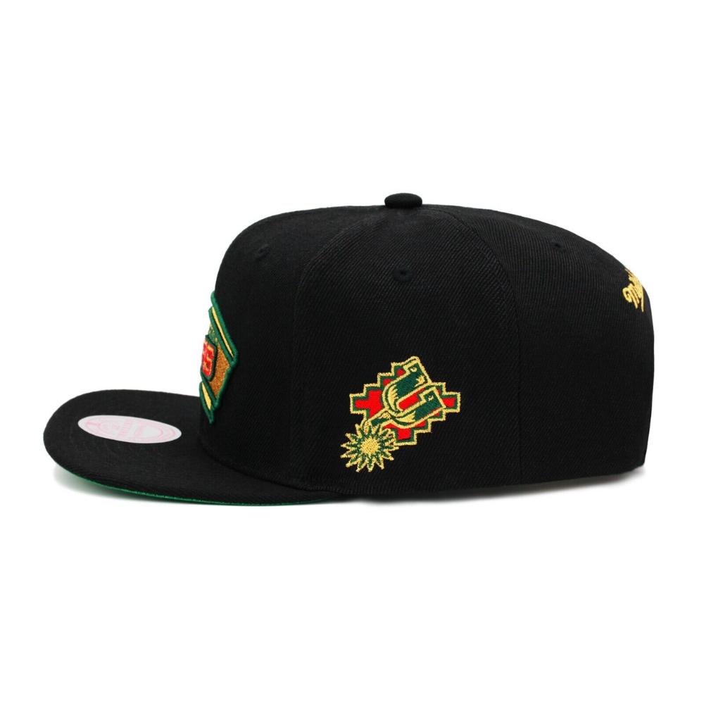 Foto 3 pulgar | Gorra Mitchell & Ness San Antonio Spurs Bhm Logo Nba Negro