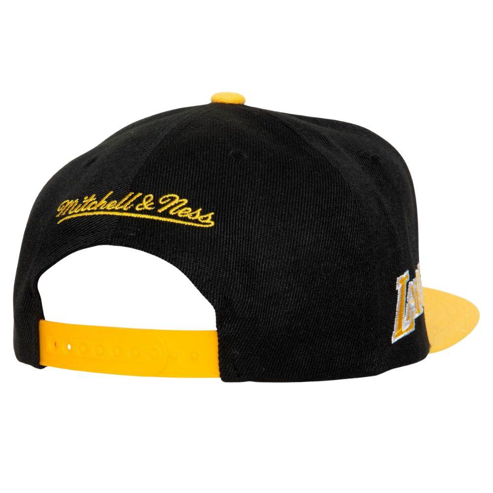 Foto 3 pulgar | Gorra Mitchell & Ness Los Ángeles Lakers Side Core 2.0 Negra