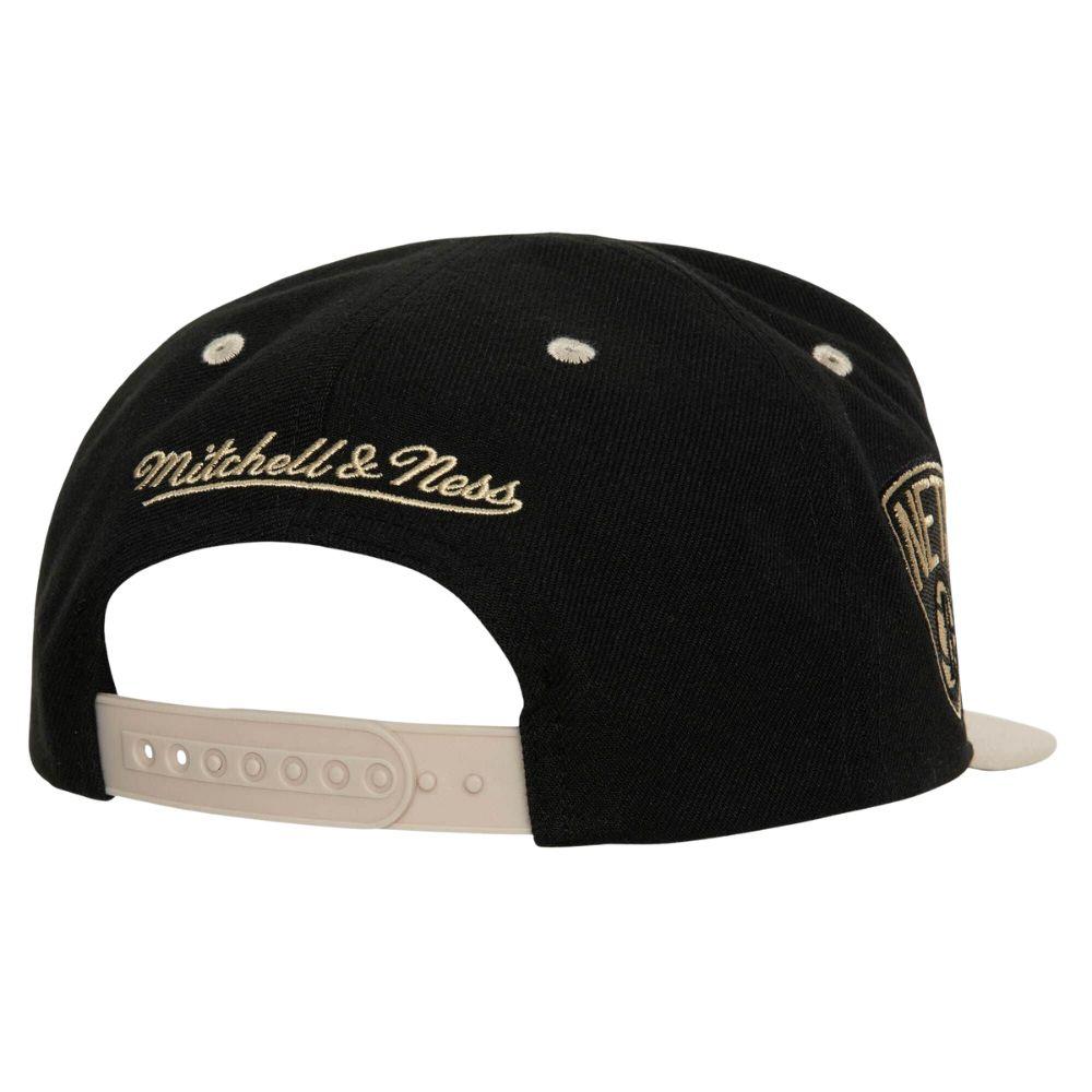 Foto 3 pulgar | Gorra Mitchell & Ness Brooklyn Pin Drop Nets Basquetbol NBA color Negro