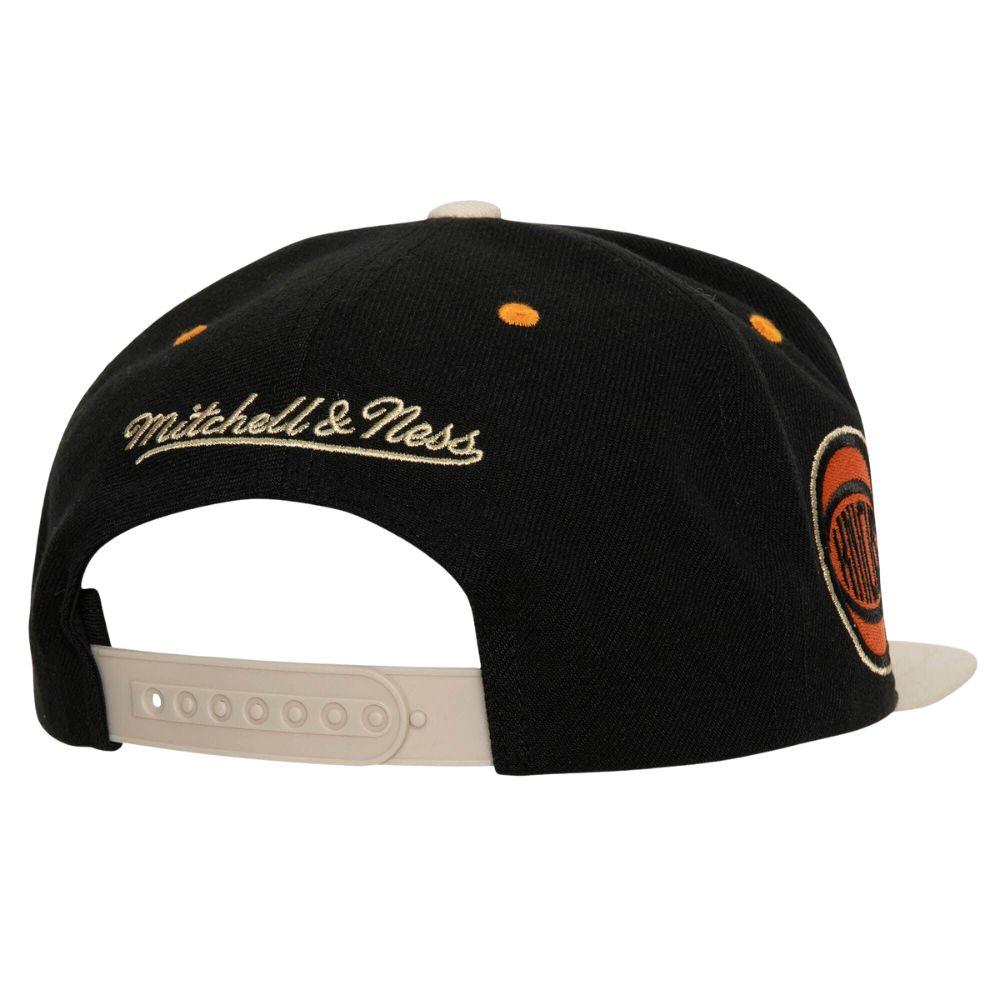 Foto 3 pulgar | Gorra Mitchell & Ness New York Knicks Nba Negro