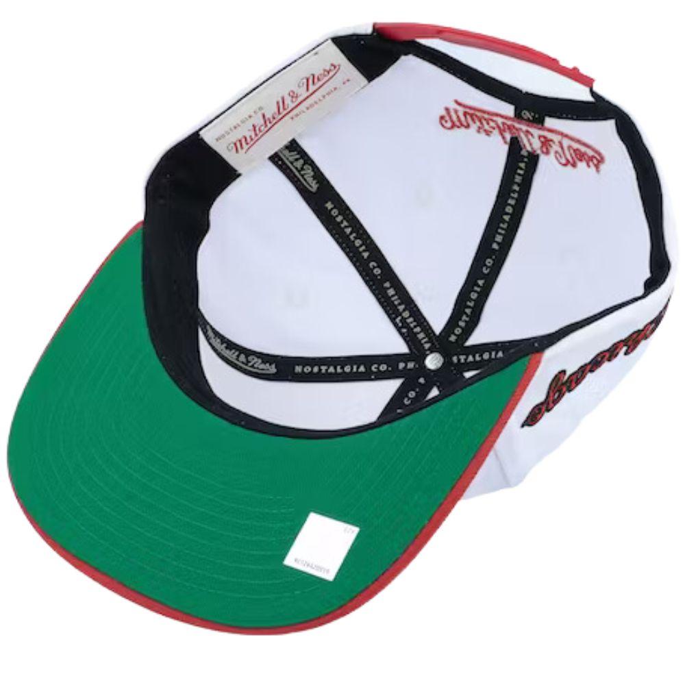 Foto 6 pulgar | Gorra Mitchell & Ness Chicago Bulls Side Core 2.0 Nba Blanco para Hombre