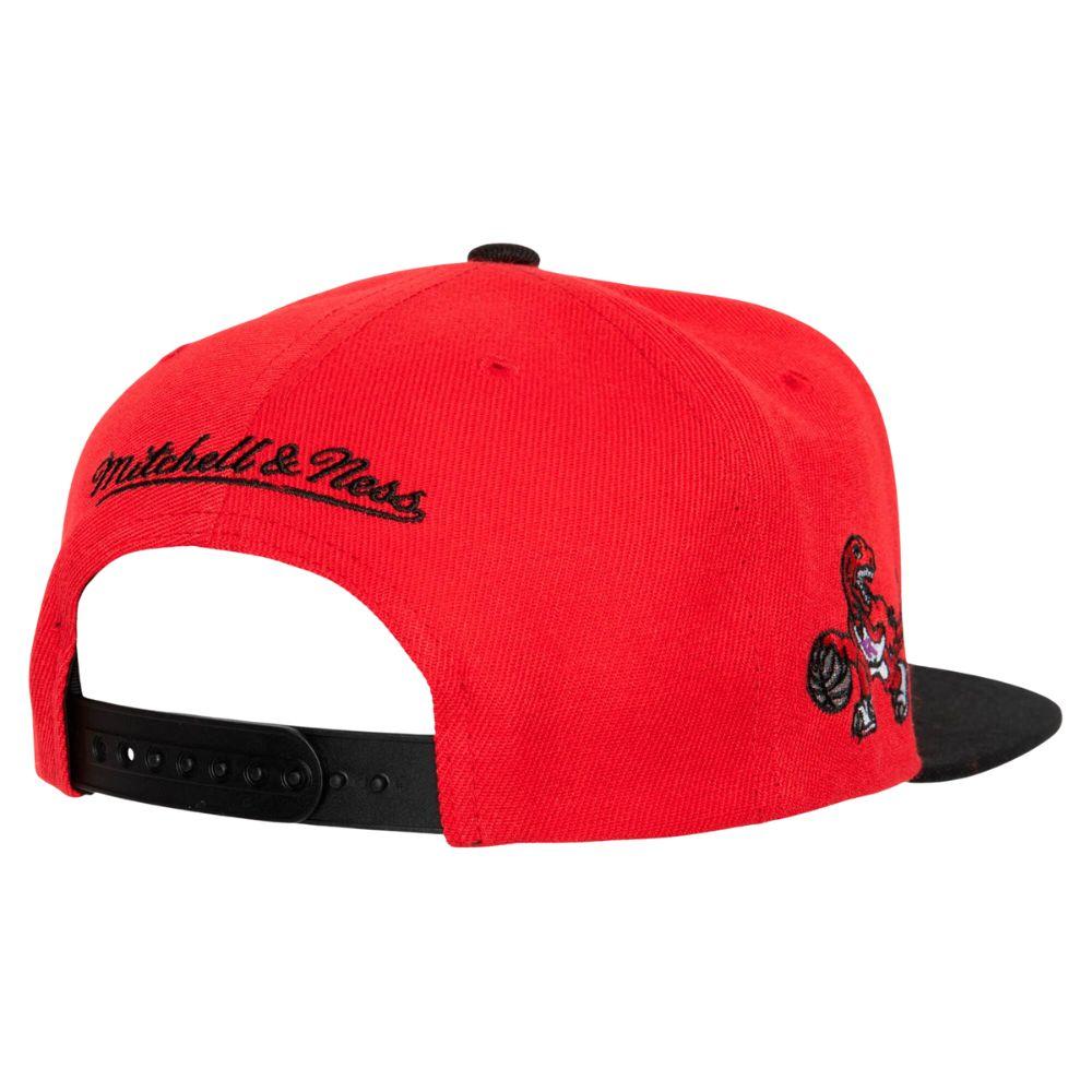 Foto 3 pulgar | Gorra Mitchell & Ness Toronto Raptors Side Core 2.0 Hwc Nba Rojo