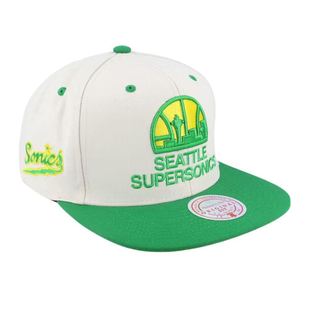 Foto 4 pulgar | Gorra Mitchell & Ness Seattle Supersonics Sail Basquetbol NBA Beige