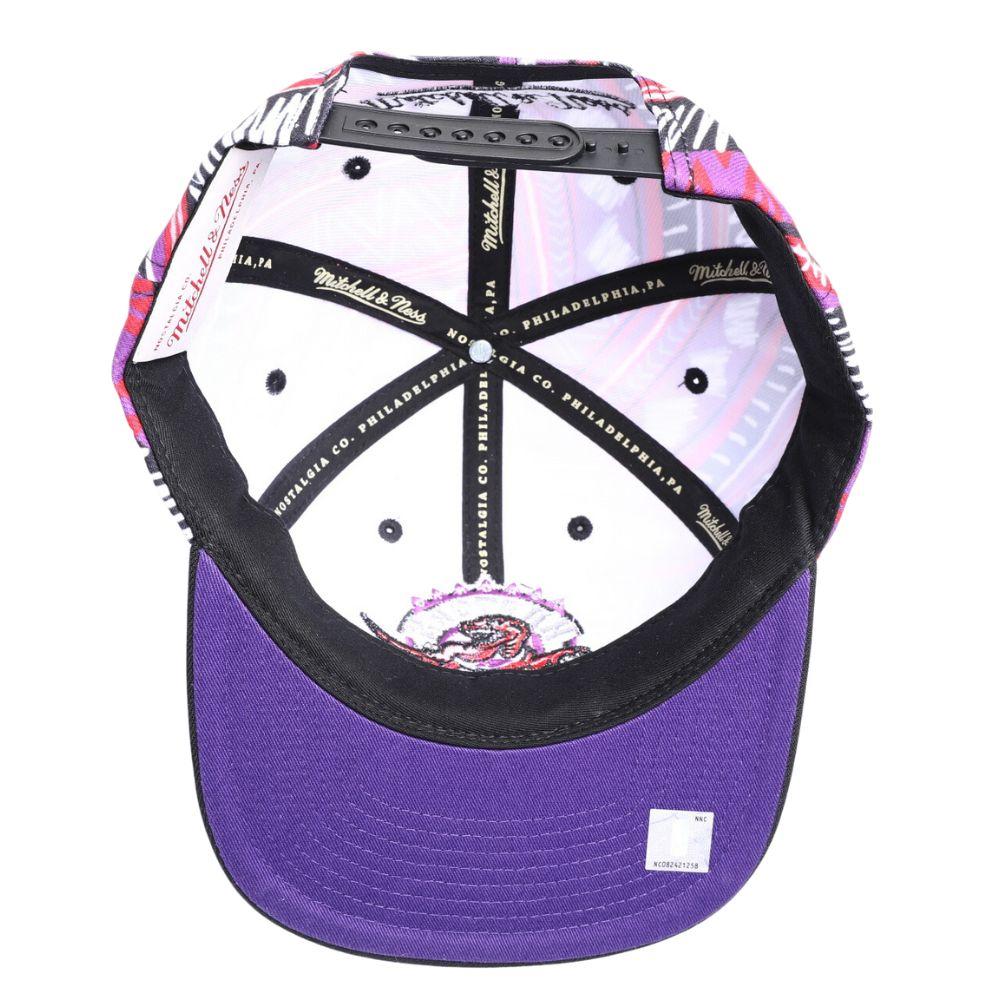 Foto 5 pulgar | Gorra Mitchell & Ness Toronto Raptors Game Day Pattern Basquetbol NBA Multicolor