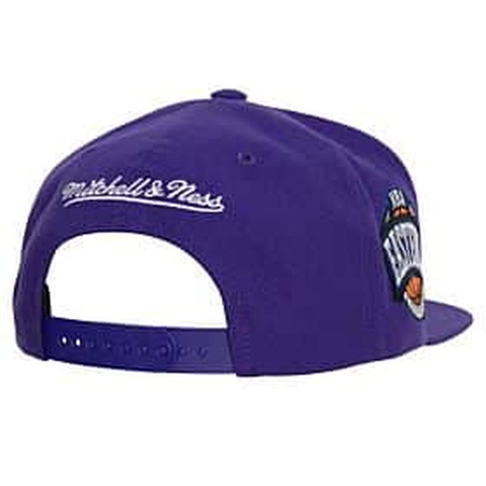 Foto 3 pulgar | Gorra Mitchell & Ness Raptors Conference Patch NBA Púrpura