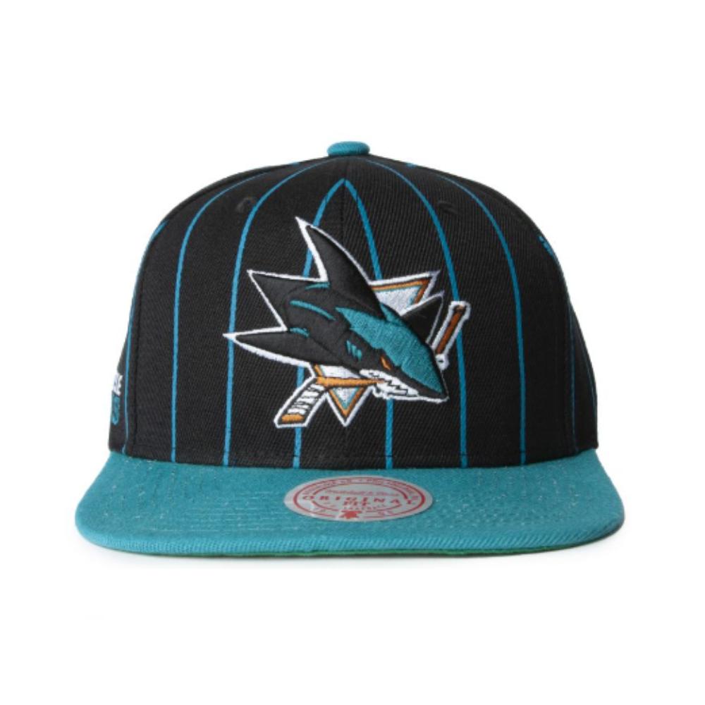 Foto 2 pulgar | Gorra Mitchell & Ness Sharks Hhl Team Pin Negro