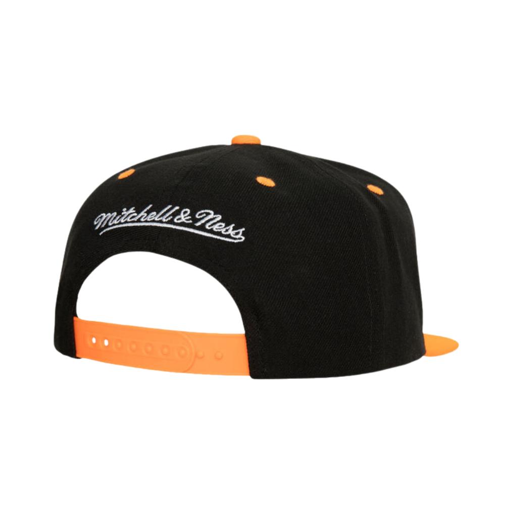 Foto 3 pulgar | Gorra Mitchell & Ness Flyers Vntg Trascript Negro