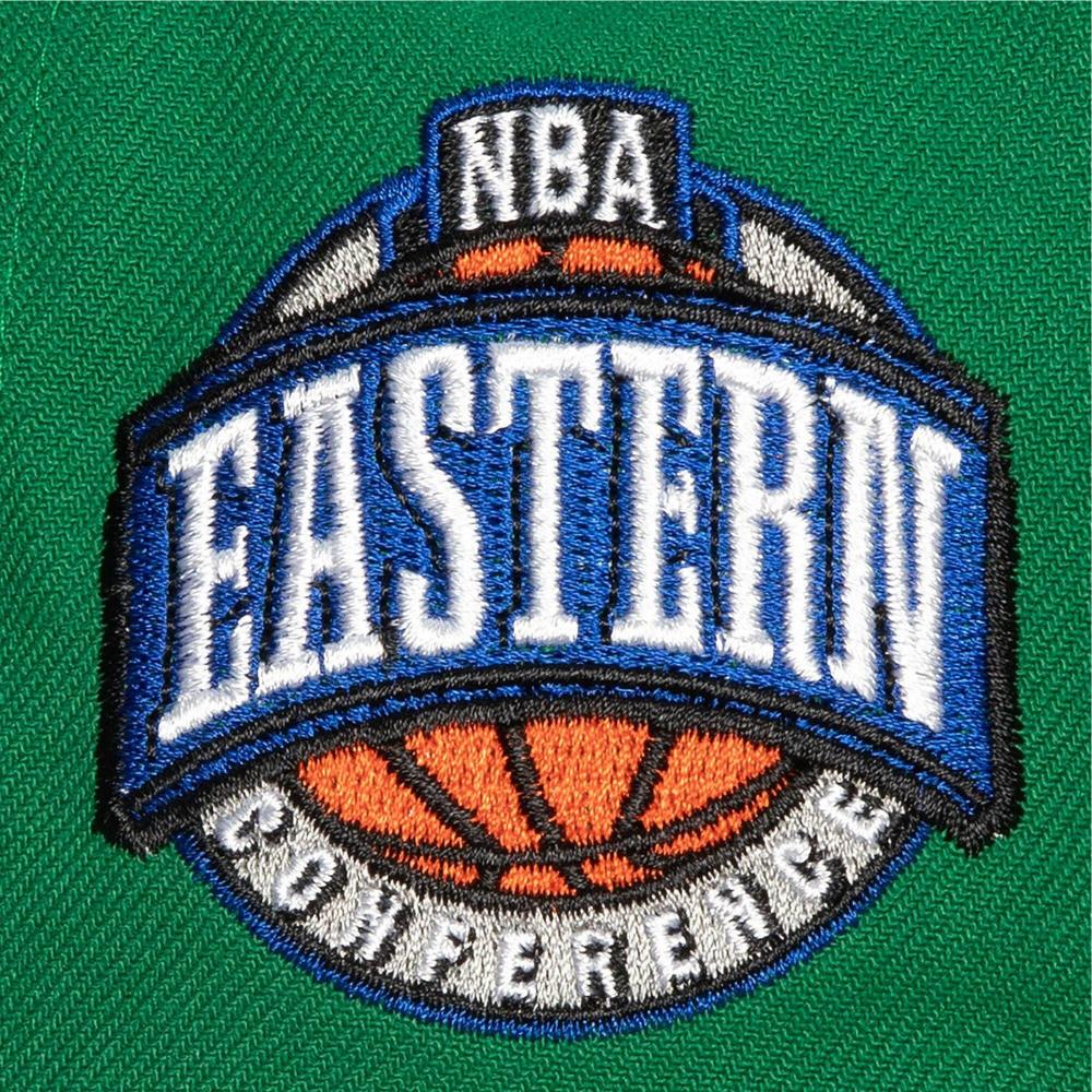 Foto 3 pulgar | Gorra Mitchell & Ness Conference Patch Boston Celtics  Verde