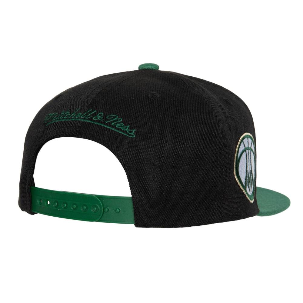 Foto 3 pulgar | Gorra Mitchell & Ness Negra Side Score 2.0 Bucks Basquetbol