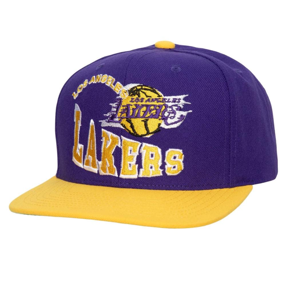 Gorra Mitchell & Ness Púrpura Crooked Path Lakers Basquetbol $749